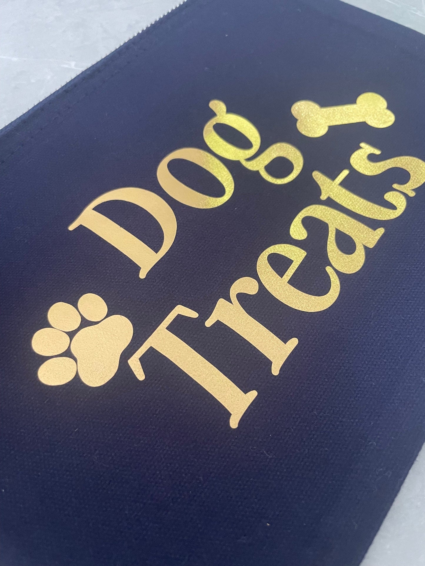 Dog Treats Pouch, On the Go Storage Bag for Dog Treats and Kibble, Dog Birthday Gift, Dog Mum Essentials, Puppy Training Treat Bag