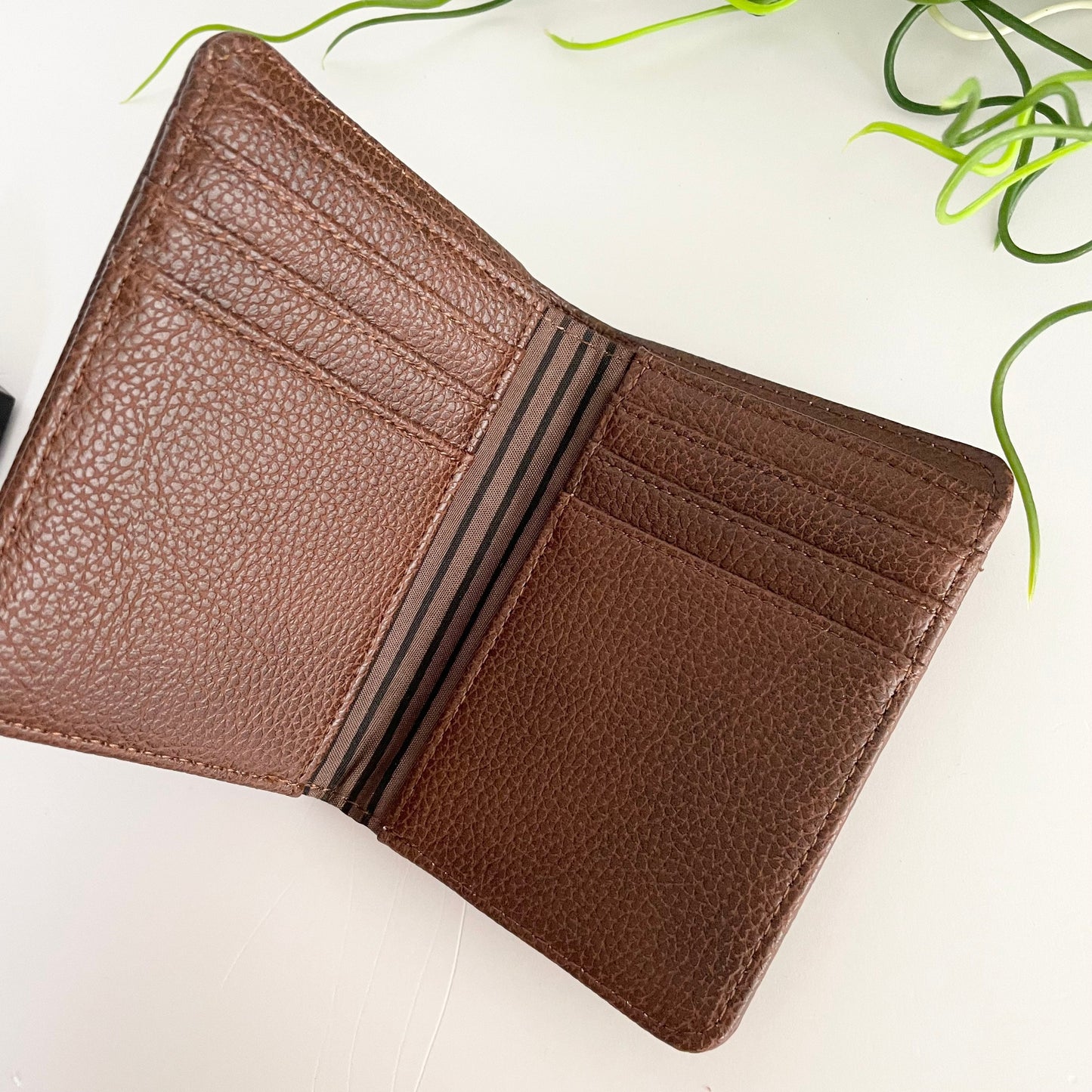 Men leather wallet for Christmas and birthday gift, Xmas present gift idea for dad, grandad and uncle. Personalised men gifts