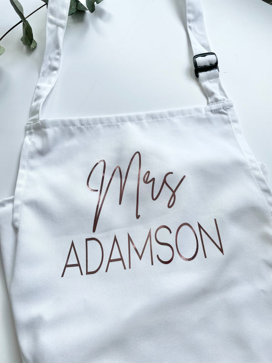 Wedding Day Apron, Personalised White Apron for Bride, Apron for First meal as Mr & Mrs, Wedding Dress Cover and Matching Tote Bag