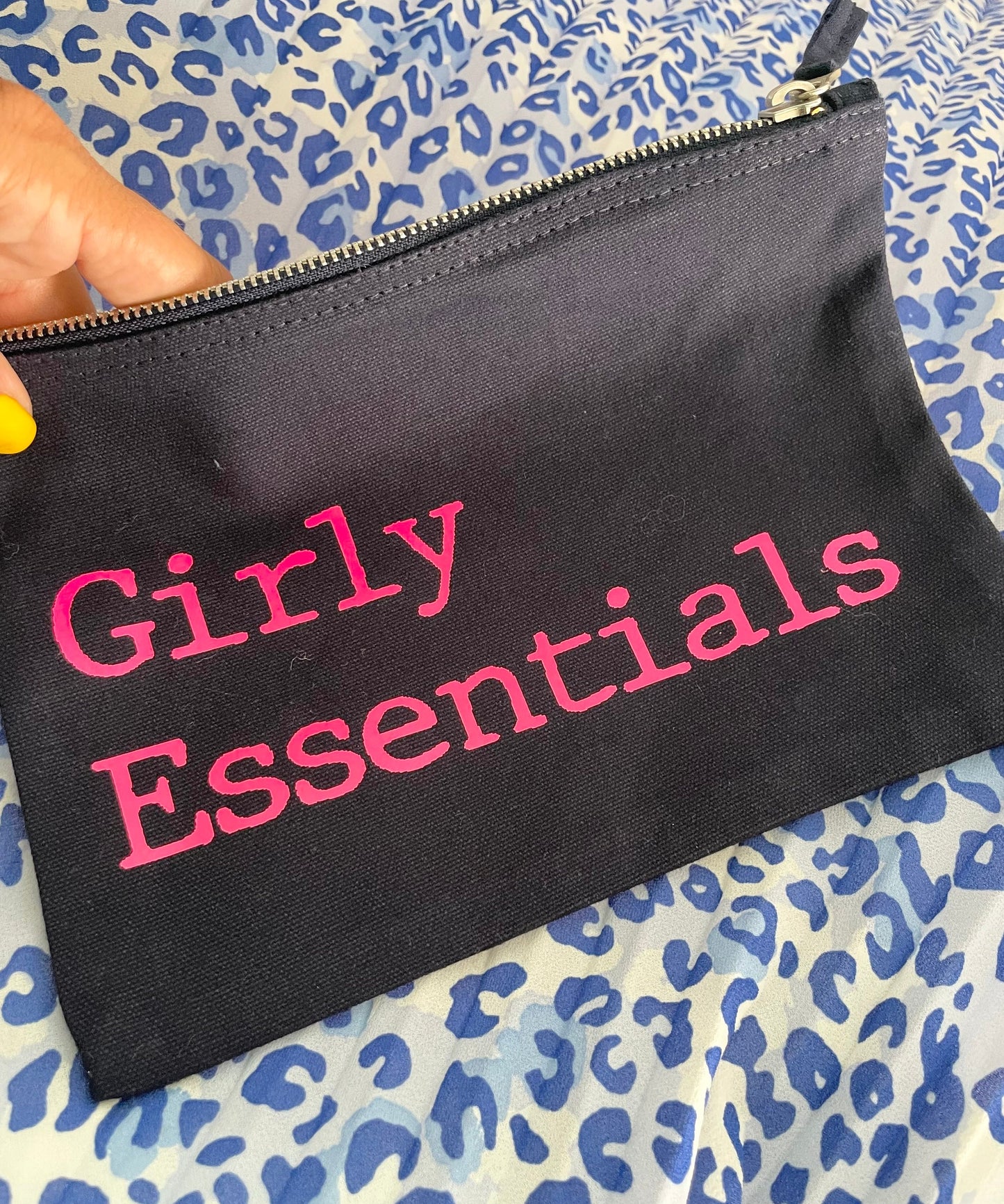 Girly essentials pouch for period sanitary products to keep in school or work bag, daughter period package, pads and tampons storage bag